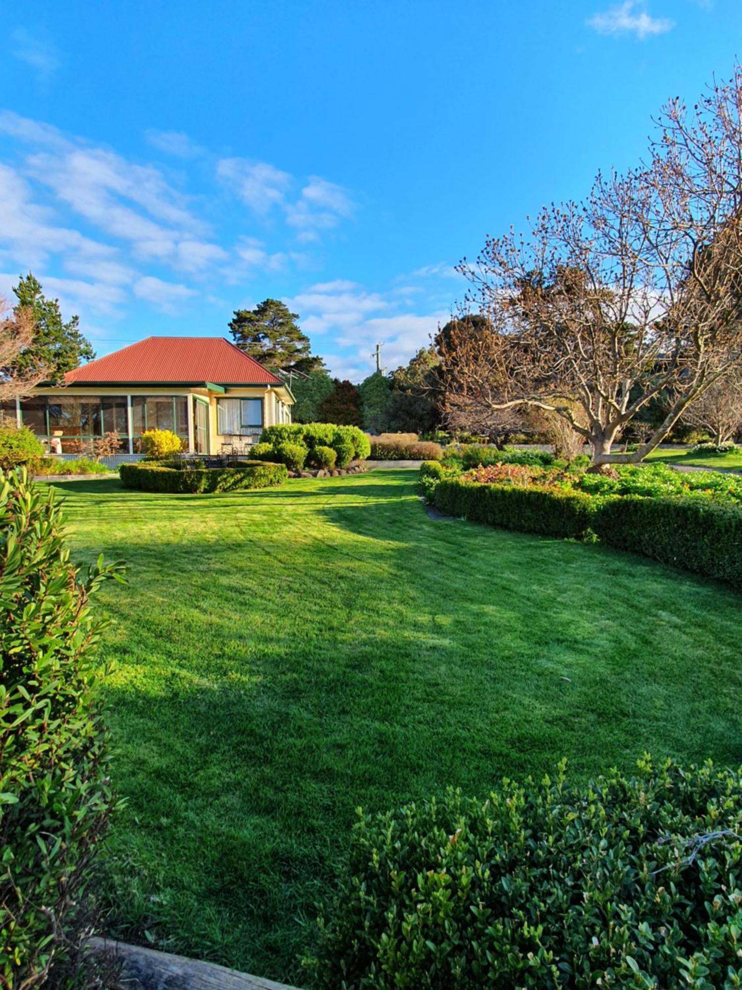 Hamlet Downs Country Accommodation Fentonbury Exterior photo